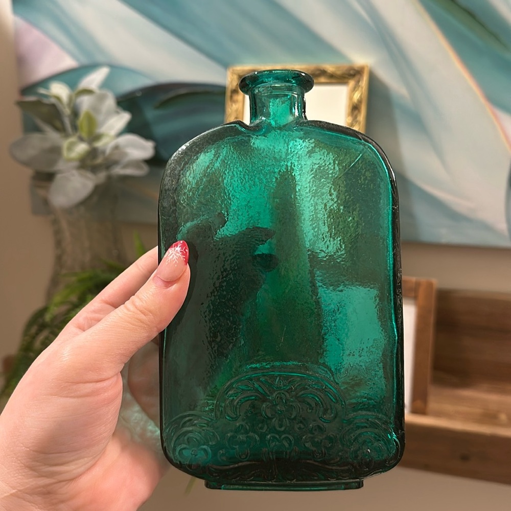 🌿 Vintage Vidrios de Levante Hand Blown Green Recycled Filigree Glass Bottle